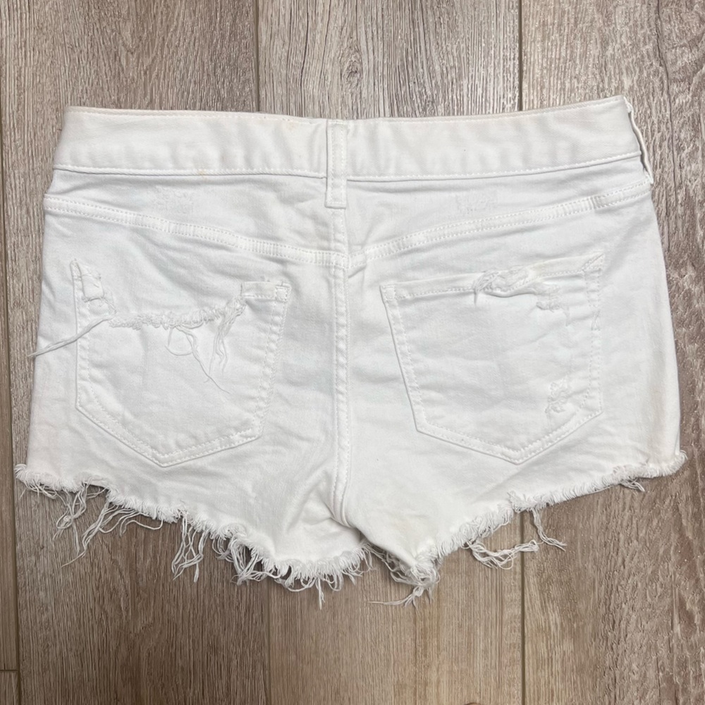 Express Low Rise Shorts - size 2 - Picture 3 of 4